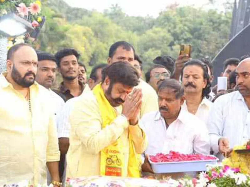 On his 28th birthday, TDP founder and former chief minister of the formerly undivided AP, NTR, was honored.