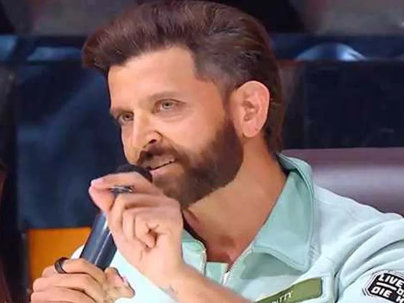 Hrithik transforms Piyush Panwar dramatically on Indian Idol.