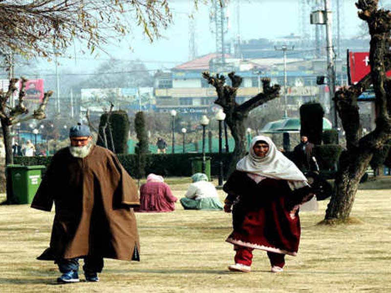 Kashmir has no snow, and dry weather is expected through January 20.