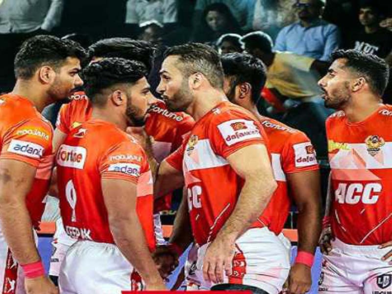 Gujarat Giants defeat Telugu Titans in the PKL with an incredible comeback.