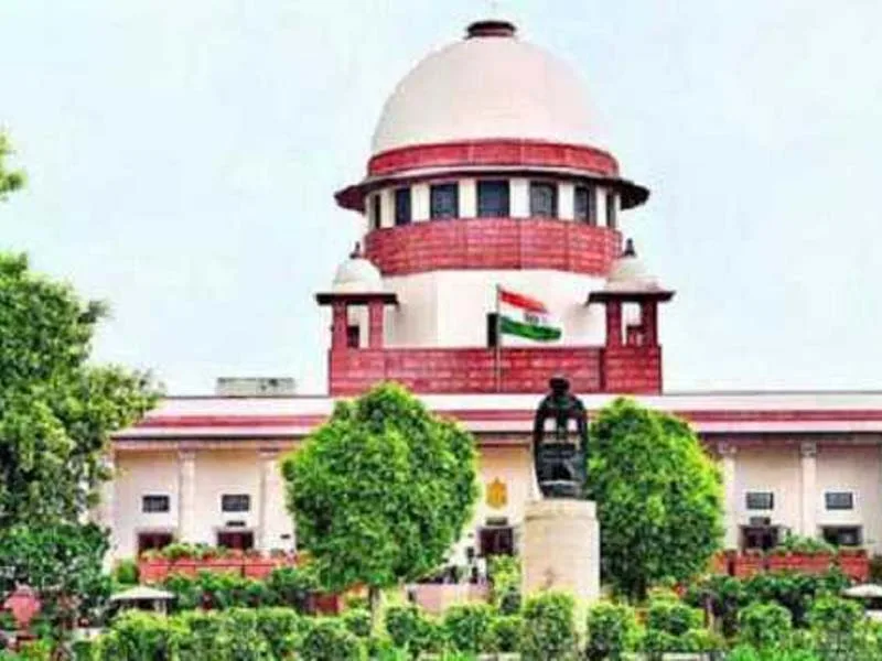 AMU minority status: On January 9, a seven-judge SC bench will begin hearing cases.