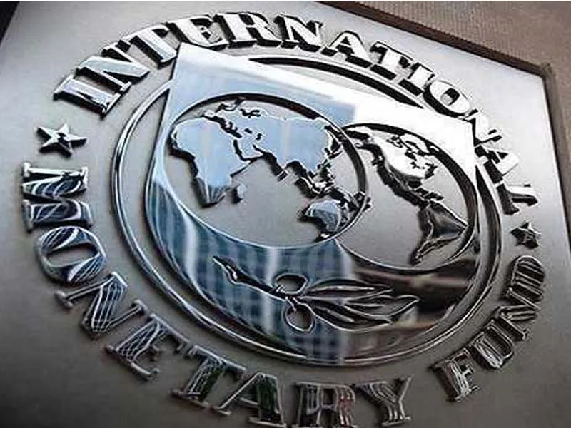 The IMF approves Pakistan’s immediate receipt of USD 700 million.