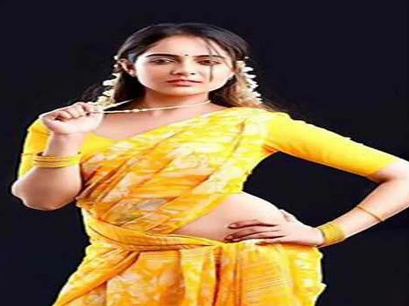 Malvi, a Kathak guru Vijayshree Chaudhary trained, shows off her dancing skills.