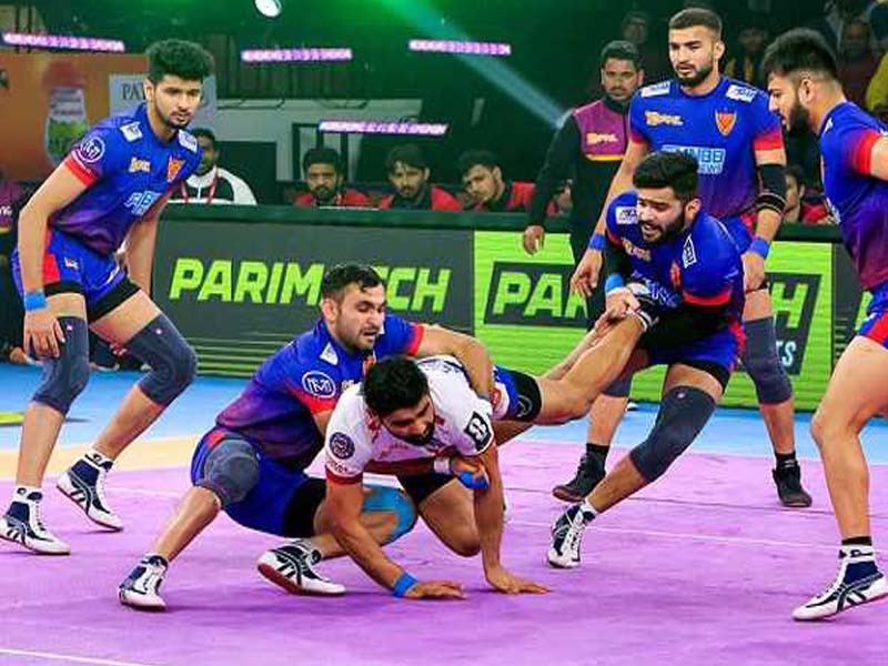 In the PKL, Dabang Delhi K.C. defeated U.P. Yoddhas 36–27.