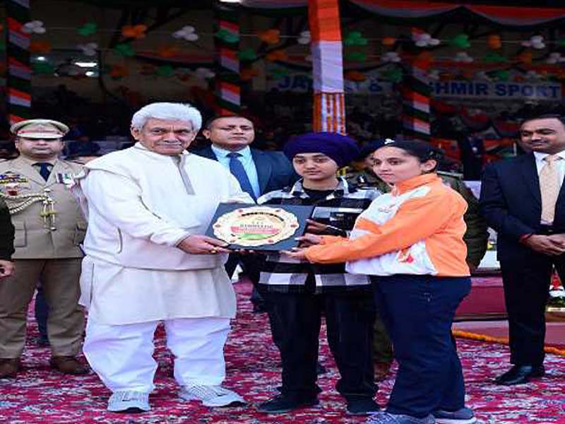 The R-Day festivities come to an end in Jammu with the Beating Retreat ceremony.