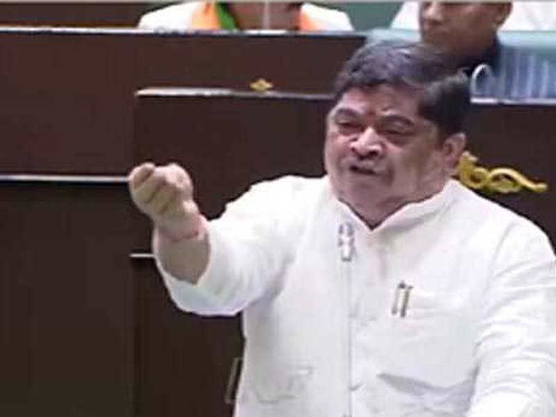 Telangana Cong promises to back drivers; an argument breaks out in the assembly.