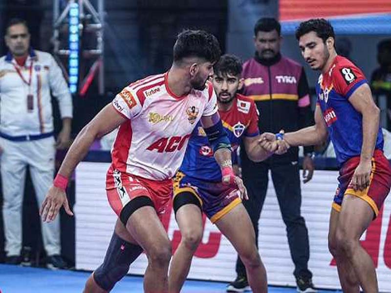 Gujarat Giants defeat U.P. Yoddhas in the PKL with ease.