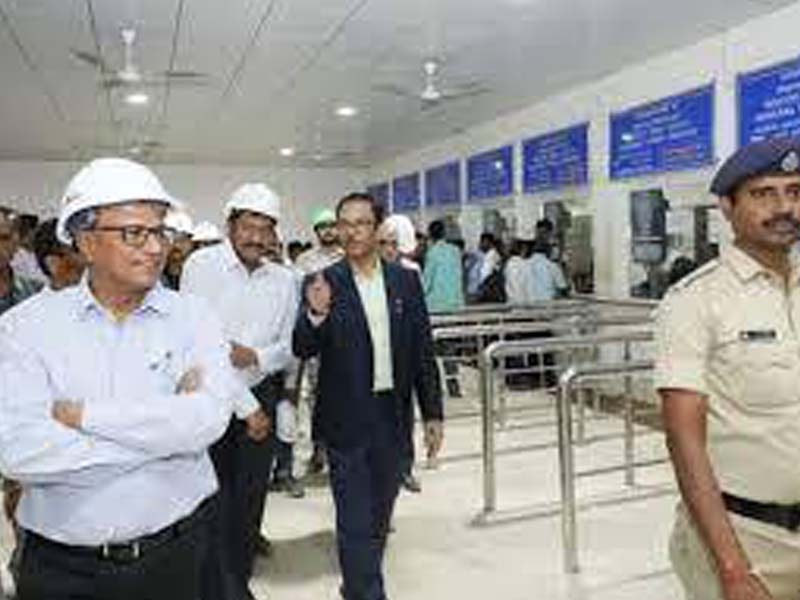 A record budget allocation of Rs 14,232.84 cr is given to SCR for 2024–2025.