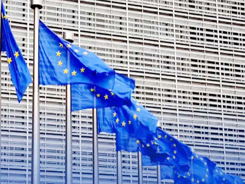 EU tightens sanctions against Russia