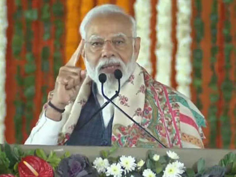 PM Modi said Article 370 was a “wall” preventing the country and J&K from developing.