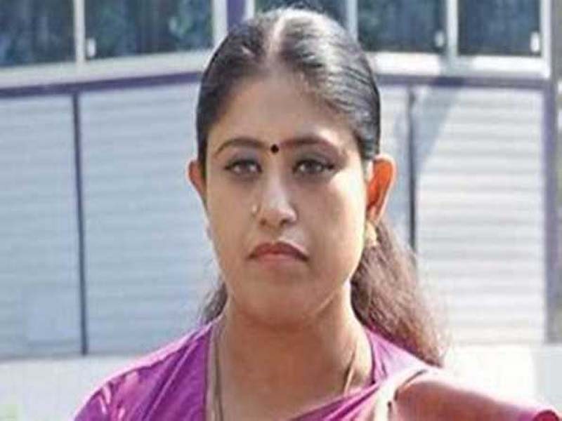Speaker accepts Vijayadharani’s resignation as a Cong MLA after he joins the BJP.
