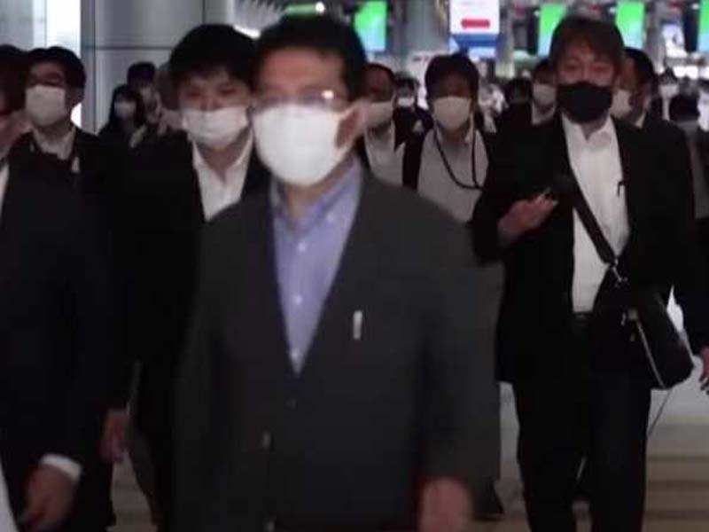 Government support for COVID-19 treatment will end in Japan