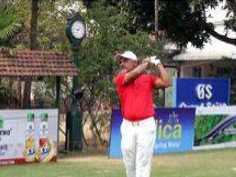 In round three, Rahil Gangjee charges into a two-shot lead.