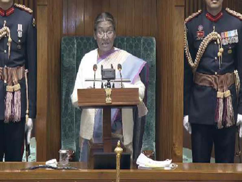 President Murmu praises defense output for surpassing one lakh crore rupees.