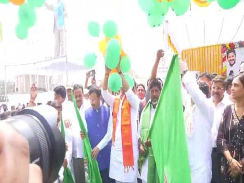 Ministers from Telangana inaugurate 22 non-AC electrified TSRTC buses.