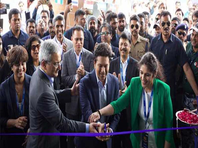 Luminous commences solar panel manufacturing; a 250 MW factory is launched with a Rs 120 cr initial expenditure.