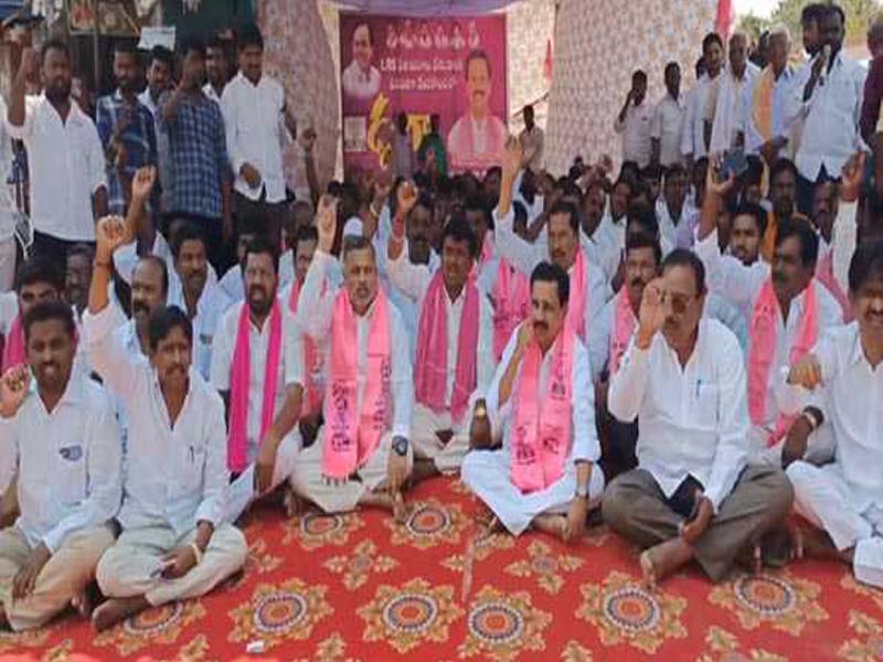 BRS organizes statewide protests calling for the fee-free implementation of LRS.