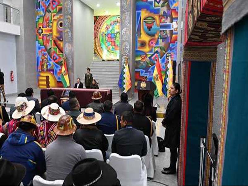 Bolivian President reorganizes Cabinet, demands transparency and commitment