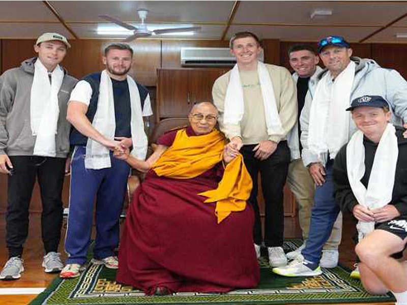 Cricket players from England meet the Dalai Lama