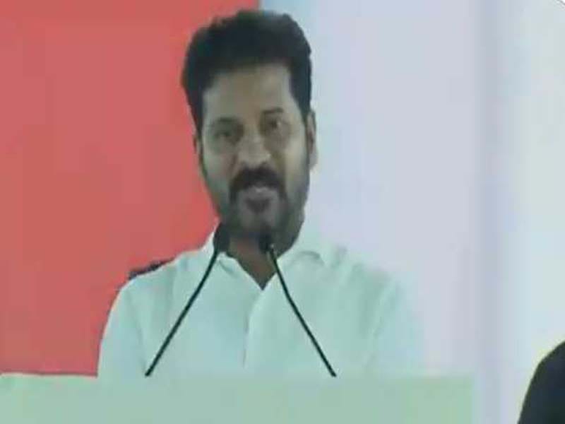 Telangana Chief Minister asks PM Modi to back state development