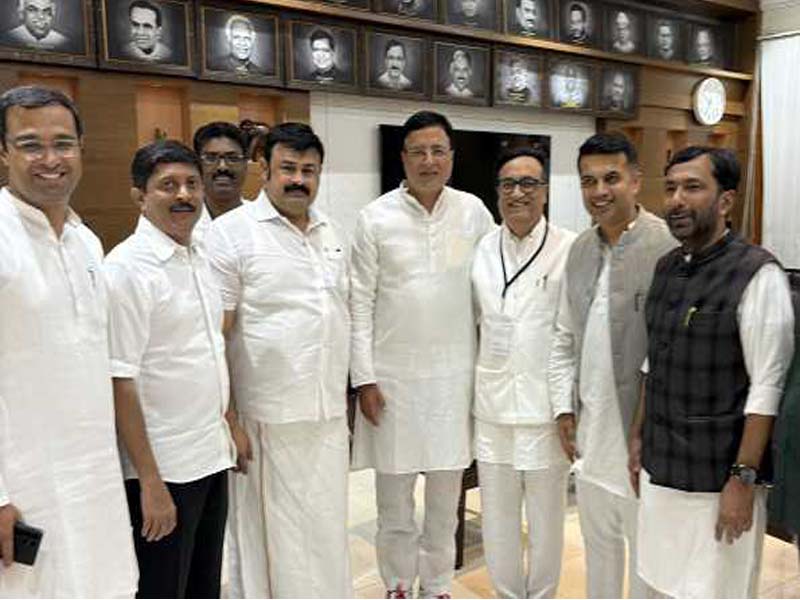 Cong wins three RS seats while the BJP gets one in Karnataka amid cross-voting.