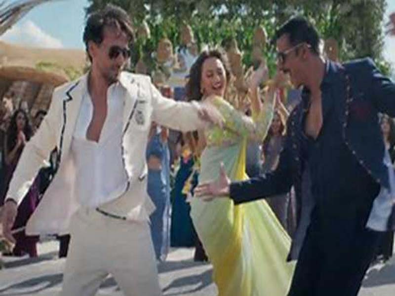YouTube publishes a new song called “Mast Malang Jhoom” from the movie “Bade Miyan Chhote Miyan.”