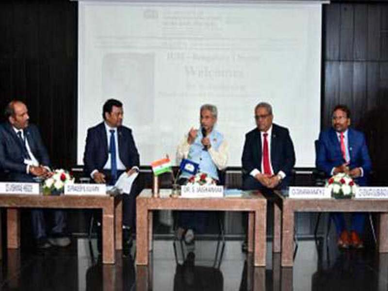 Jaishankar emphasizes that effective conflict resolution requires mature leadership.