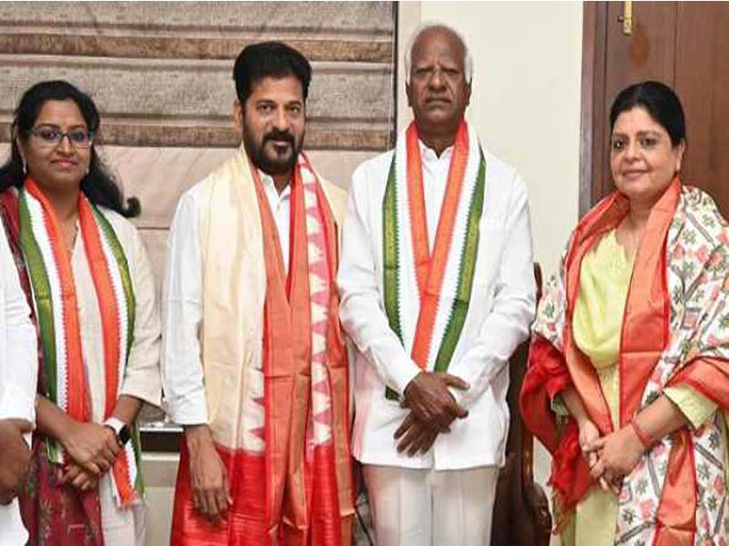 Daughter of BRS MLA Kadiyam Srihari joins Cong party