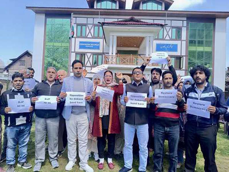 Congress protests and calls for party accounts to be unfrozen.