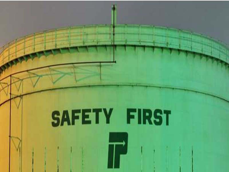 Two contract workers asphyxiate to death while cleaning TNPL’s empty chemical tank.