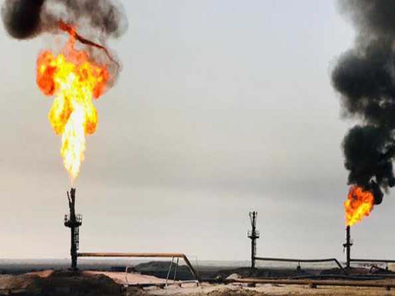 Iraqi Shia militants claim to have struck Haifa oil refinery.