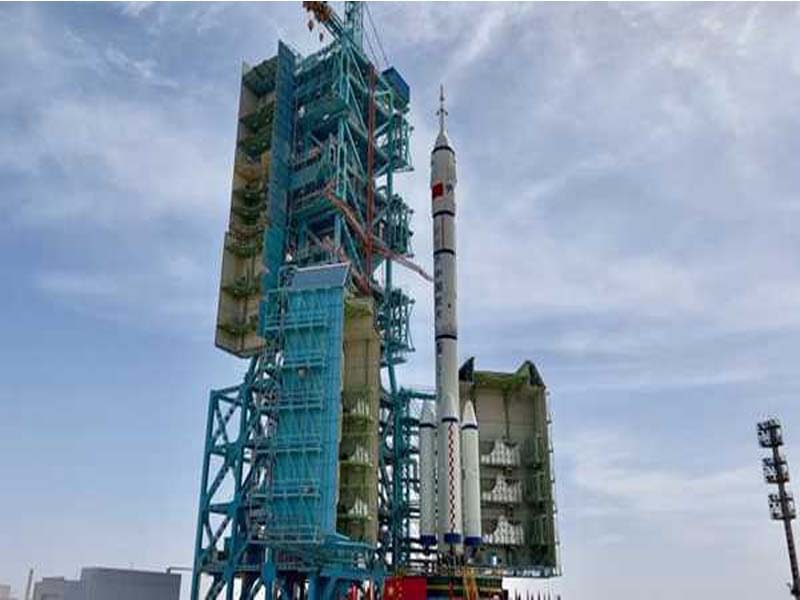 On April 25, China will launch the crewed spacecraft Shenzhou-18.