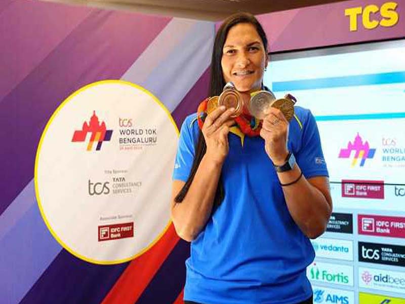 Ahead of the Olympics in Paris, world champion Dame Valerie Adams offers Neeraj her support.
