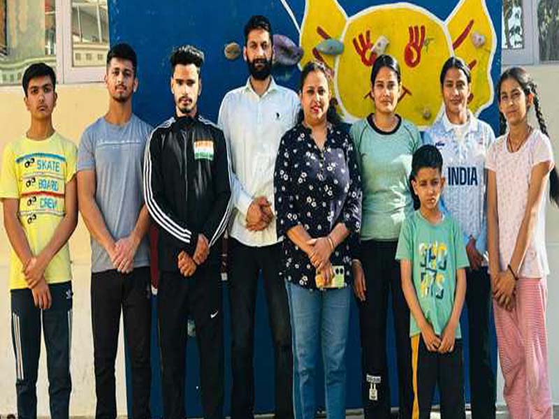 Seven climbers from J&K will compete openly in Delhi.
