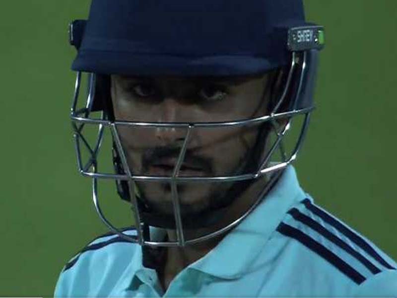 Harvik Desai joins the Mumbai Indians to replace Vishnu Vinod.