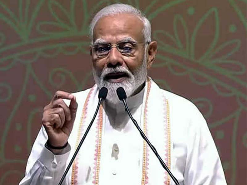 In these conflict-ridden times, the world is looking to India to maintain world peace: PM Modi