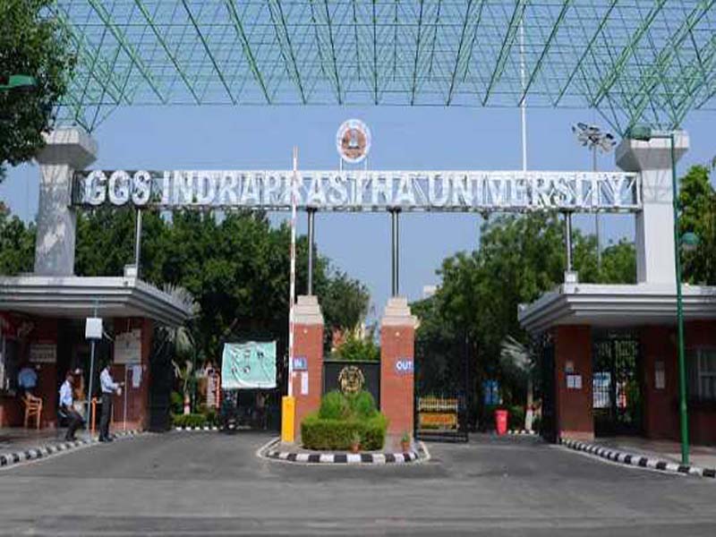 IP University has extended the deadline for submitting online applications till April 15th.