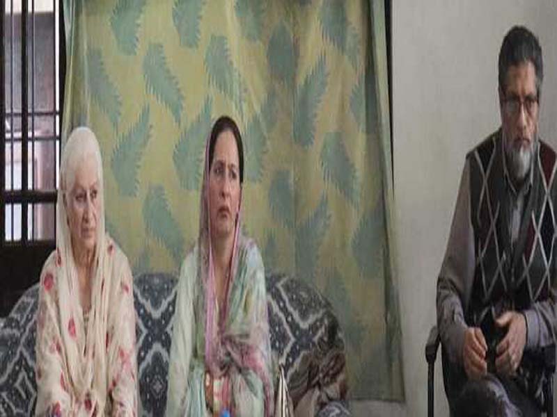 Mother’s Day is celebrated in Srinagar by the J&K Yateem Foundation.