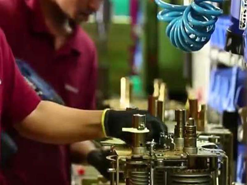 India’s PMI for manufacturing declines from 59.1 in March to 58.8 in April.