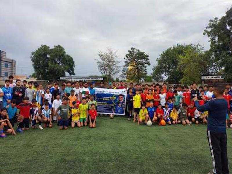 Ex-Indian team captain claims that the eager football players in Jammu “sans” appropriate instruction and training.