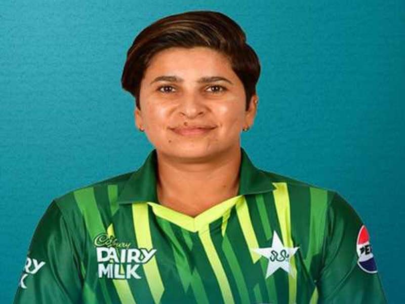Nida Dar sets a record despite Pakistan’s defeat.