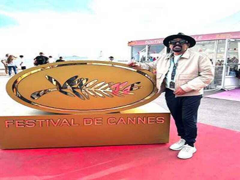 Santosh Sivan receives a Cannes prize for international cinematography
