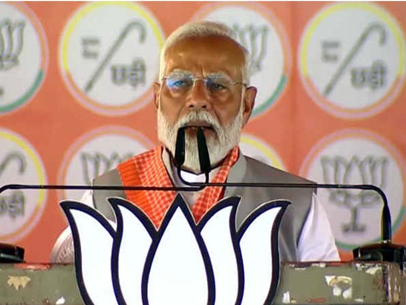PM Modi claims that the anti-Constitution INDI alliance seeks to usurp the rights of OBCs and Dalits.