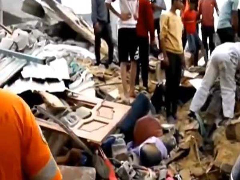 In the heart of the Gaza refugee camp, Israeli airstrikes claim 40 lives.