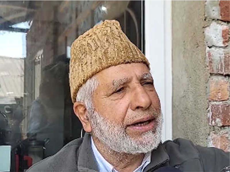 Jel leader votes in Baramulla, hoping that the events of 1987 won’t happen in Kashmir again.