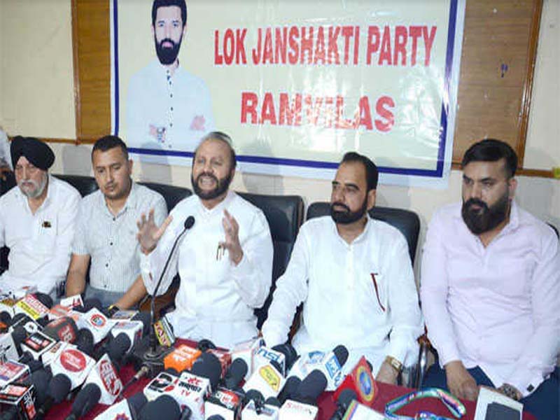 Art 370: Lok Janshakti Party in Jammu was abolished by Modi, enhancing democracy in J&K.