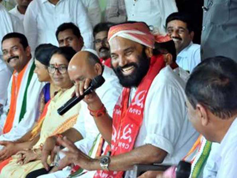 Telangana Minister Uttam Calls Out KCR for Spreading False Information About the Krishna and Godavaris