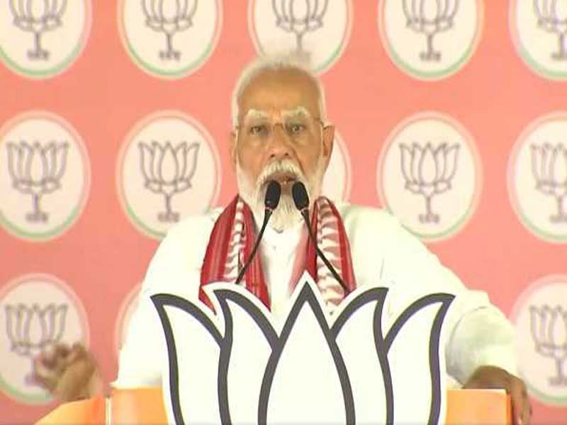 Modi attacks Naveen for outsourcing the government of Odisha