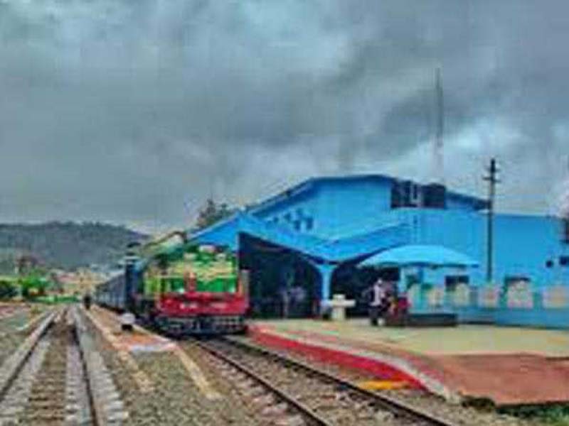 Rain caused the cancellation of Ooty-Mettupalayam NMR train services; the Met Office issues an orange alert.