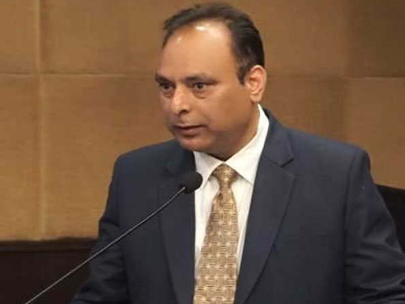 A doctor from Kashmir receives a WHO award for exceptional work in tobacco control.